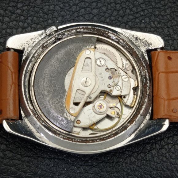 Vintage 1992 Seiko Automatic Mens Silver Watch W/daydate & Red accents - Picture 10 of 10